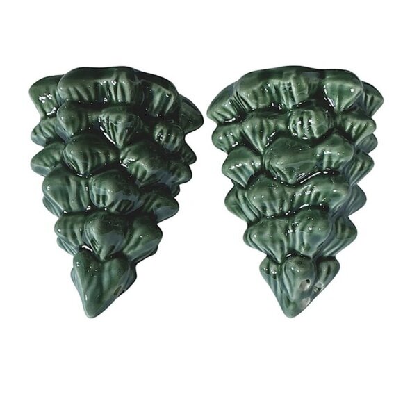 Christmas Tree Hand Painted Salt Pepper Shaker Set Ceramic Functional Art Set - Picture 3 of 16